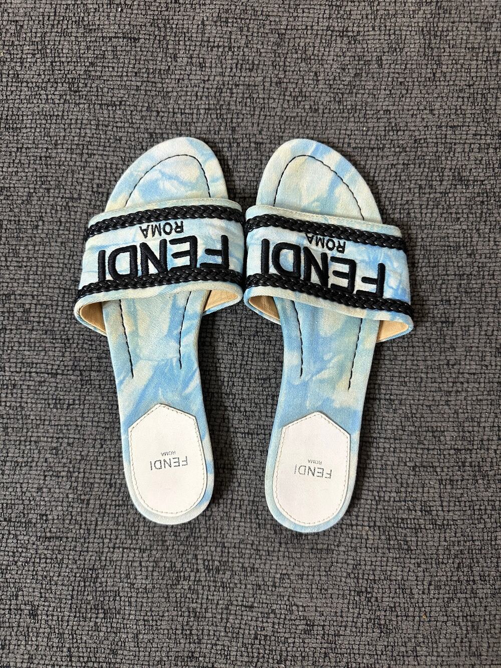 Fendi Roma Signature Slide Sandal size 40 Canvas Embroidered Logo Tie-Dye